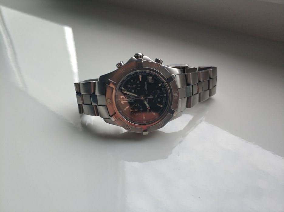 Продам Tag Heuer 2000 Exclusive Quartz Chronograph