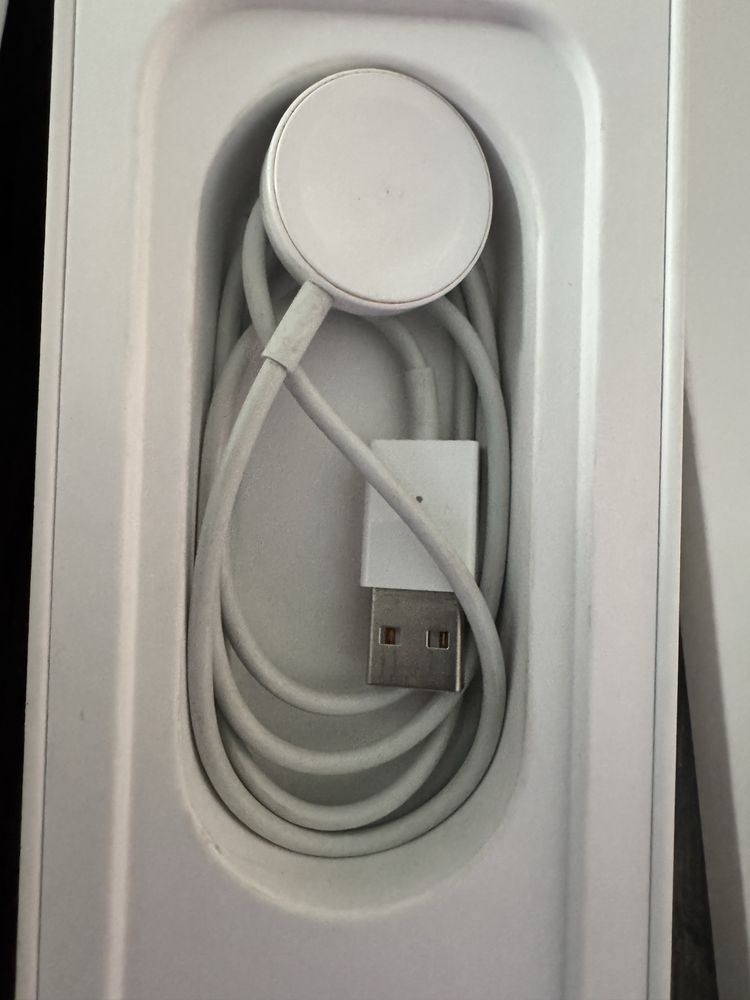 Apple Watch Series 5 44 mm + 3 paski