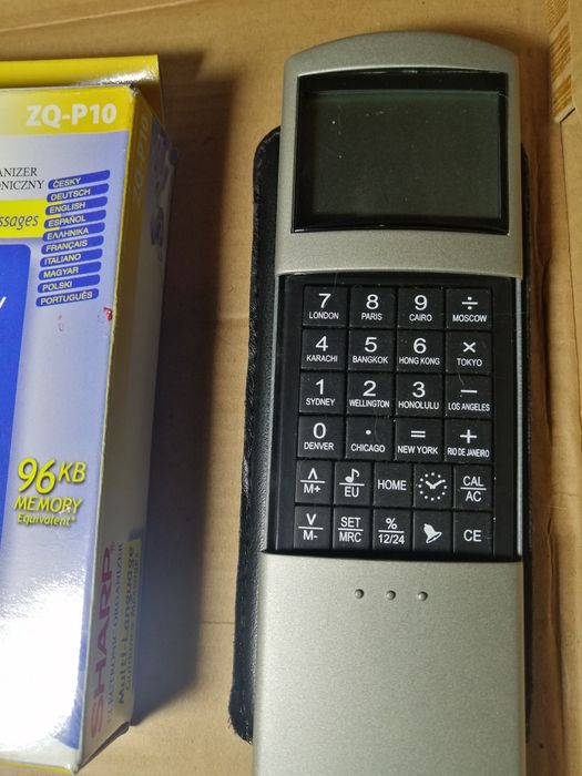 Notesy elektroniczne zestaw Sharp i inne