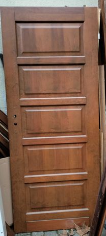 Drzwi drewniane dobrej jakości