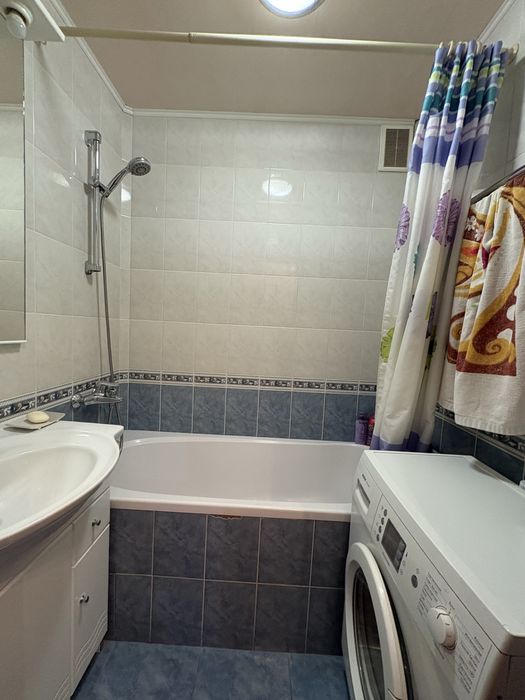 Продам 3-х комнатную квартиру на холодной горе