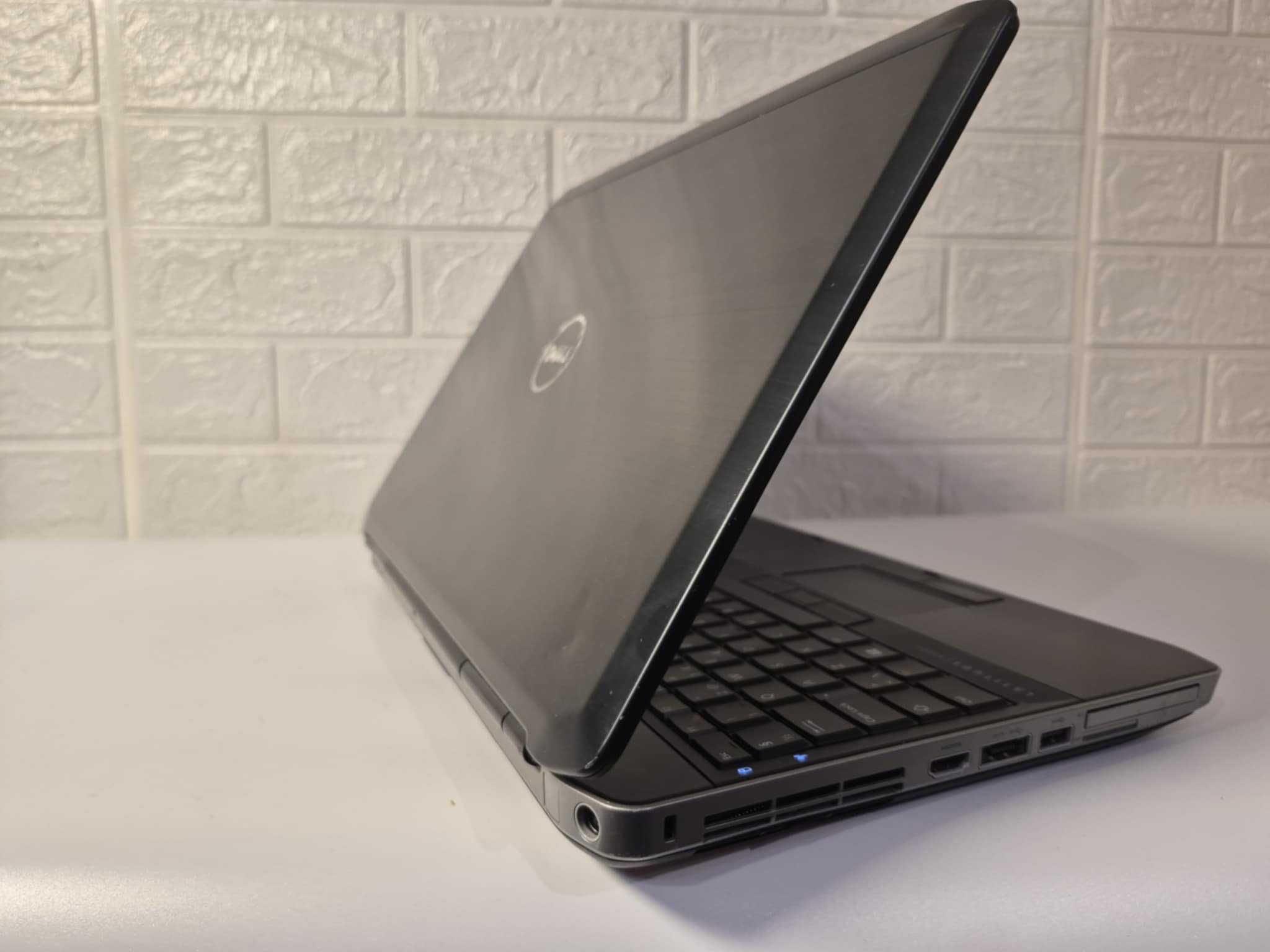 Pancerny Dell Latitude E5530 i5/8GbDDR/SSD128Gb/IntelHD/BateriaOK