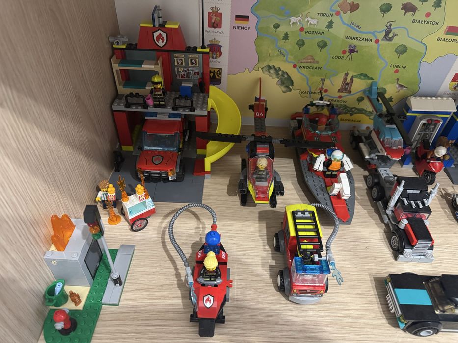 Lego city 60403 karetka i snowbordzista