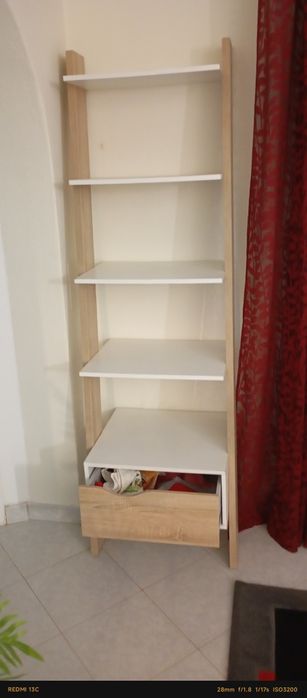 Estante para decoração ou livros