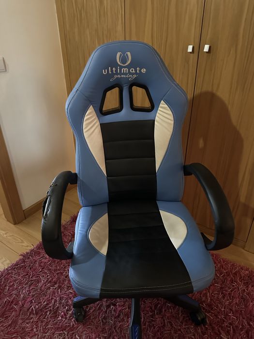 Cadeira Gamer azul e branca