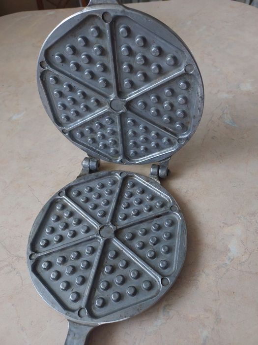 Вафельниця алюмінієва