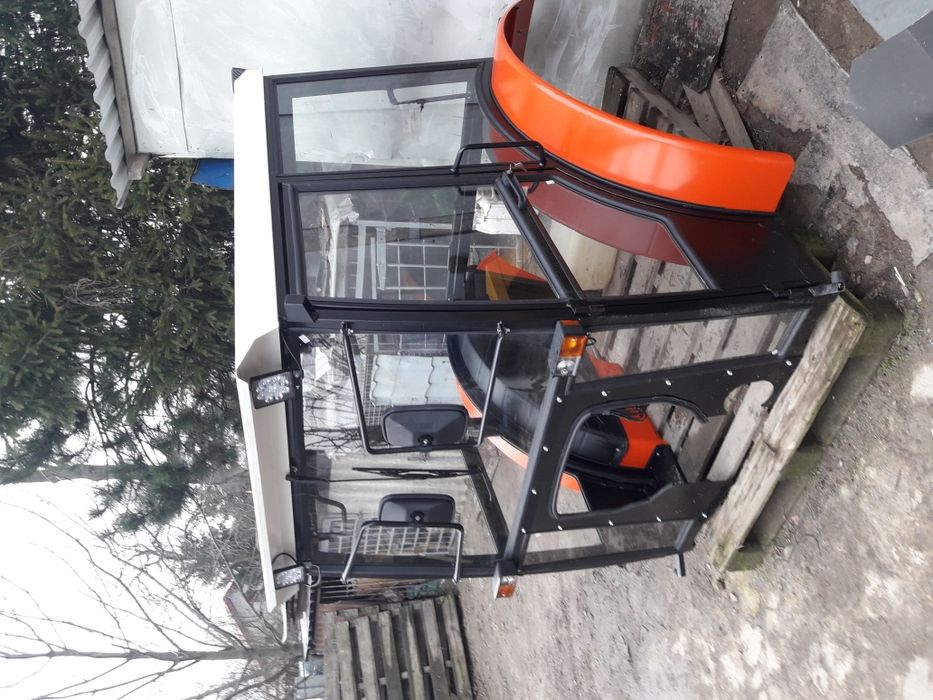 Kabina kabiny Ursus C-360 C-330 Bizon T-25 Mtz