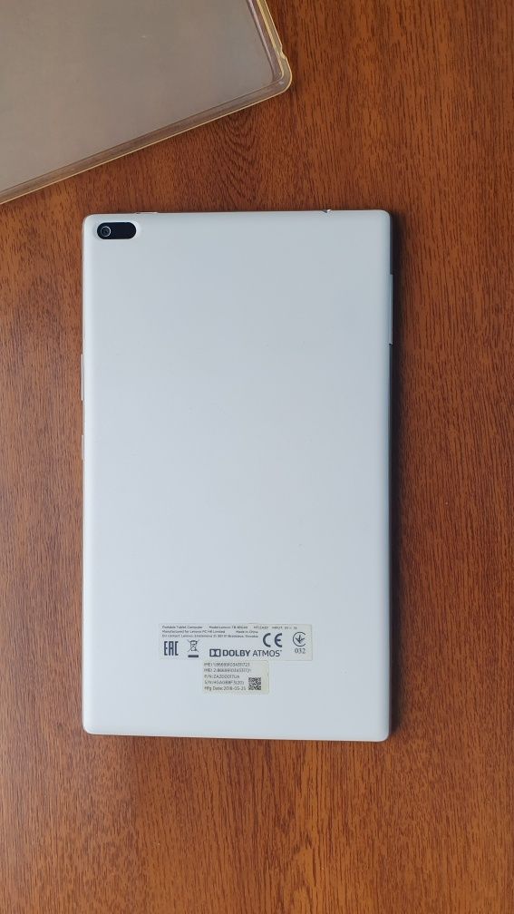 Планшет Lenovo Tab4 8 LTE