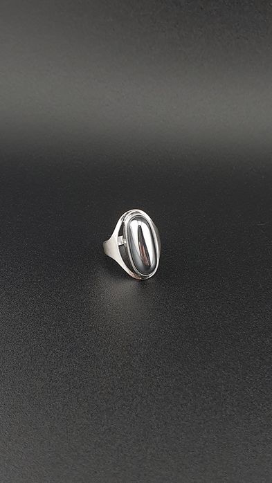 Pierścionek srebrny pr.925 z kamieniem hematyt