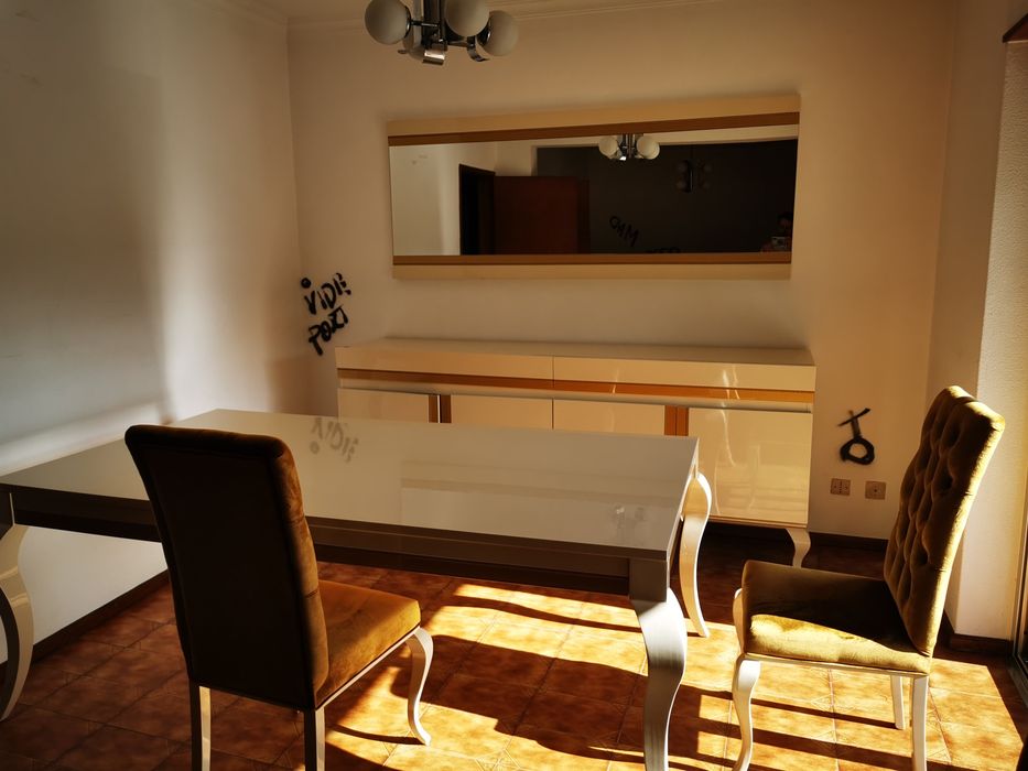 Vende-se sala como nova