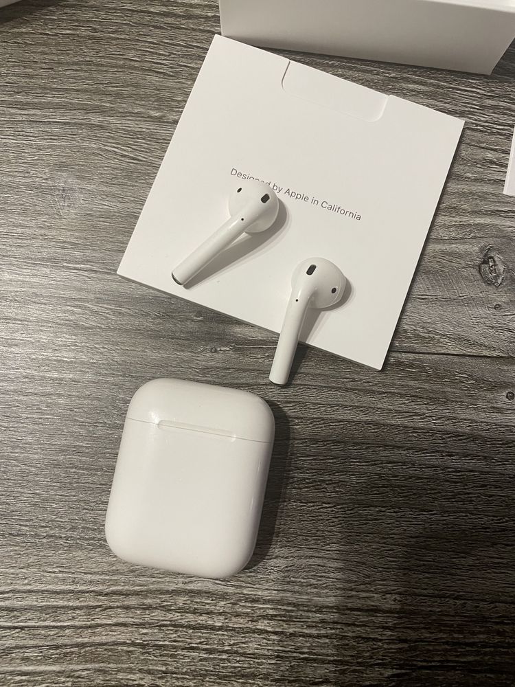 AirPods 2 Charging Case наушники Apple