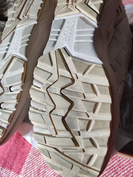 ASICS mulher 37.5