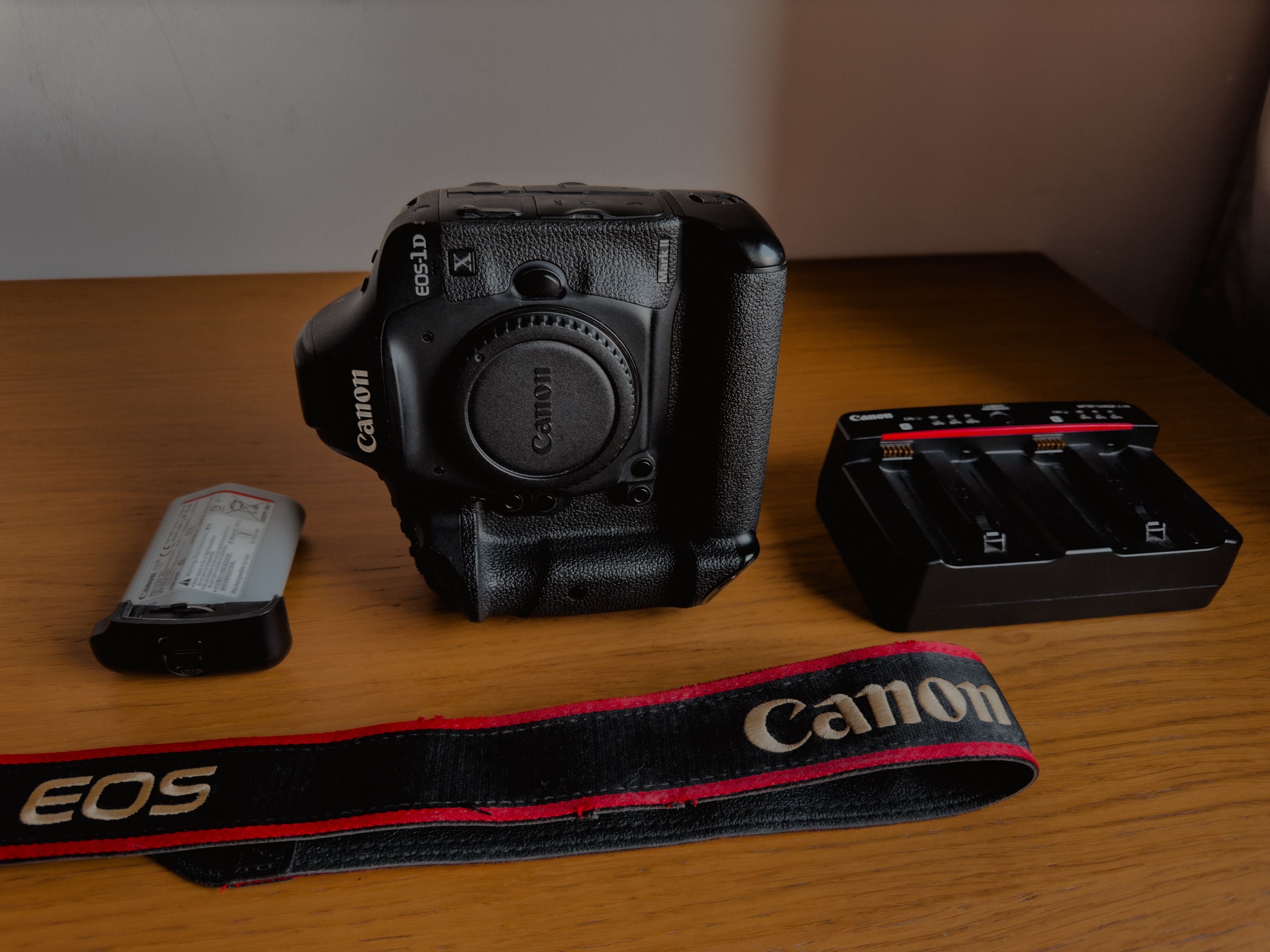 Canon 1dx Mark II + Cfast 64GB, CF 256GB, Nowa matryca!