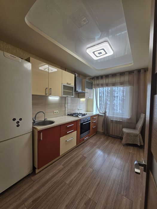 Продам 2х комнатную квартиру на пр.Слобожанском р-н Калиновой