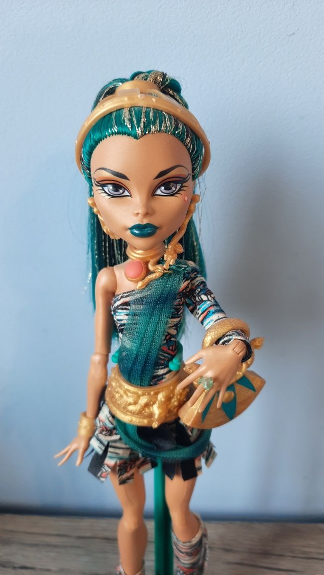 Lalka monster high Nefera de Nile kompletna