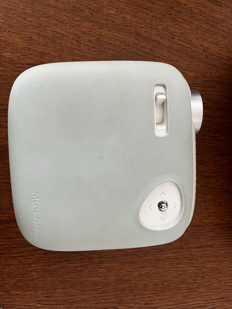 PW600G (MiniBeam) -  LED Projector Portátil