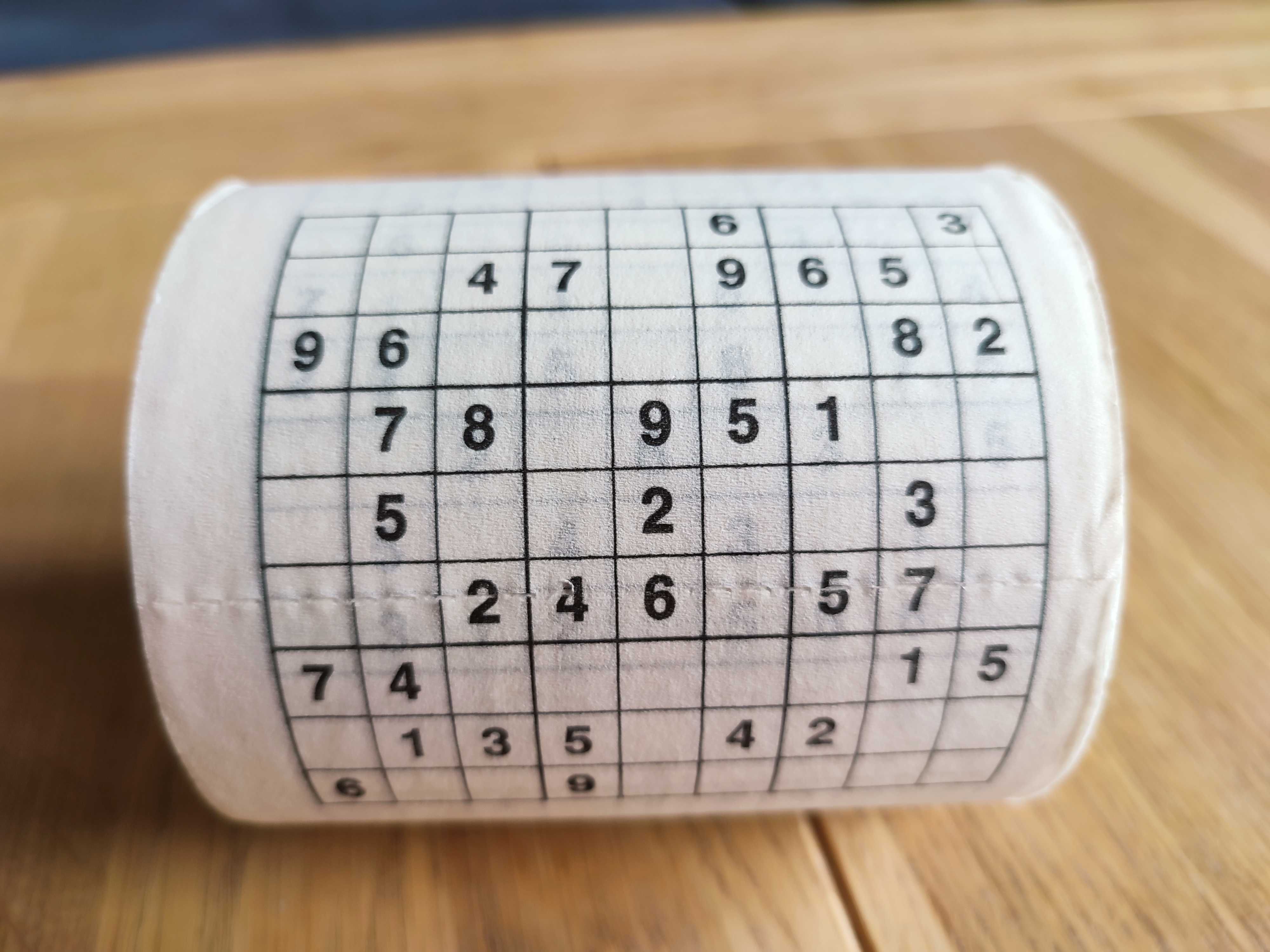 Papier toaletowy sudoku, śmieszny prezent