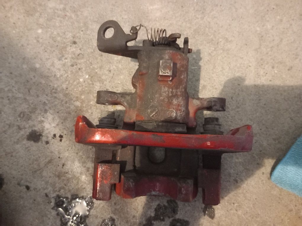 Do rowera zaciski tylne Renault Megane 3