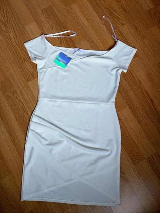 Облегающее платье на запах спереди драпировка missguided 14(42)