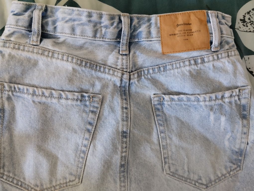 Продам юбку джинсовую Stradivarius