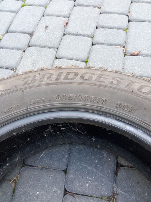 Sprzedam opony zimowe