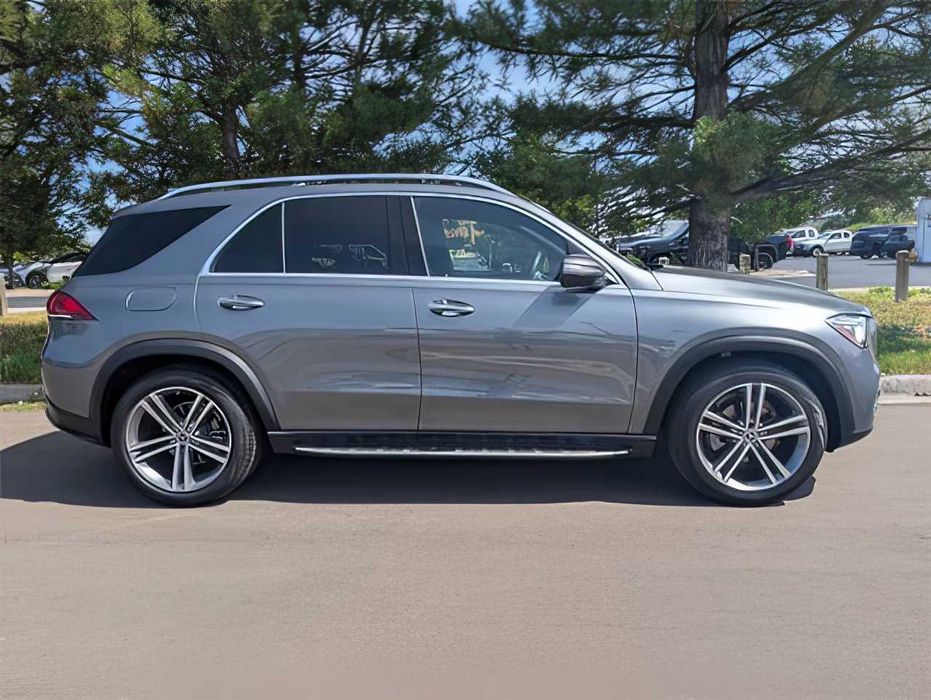 Mercedes-Benz GLE      2022