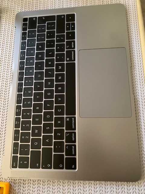 Macbook Air A1932 Cały dół klawiatóra i reszta