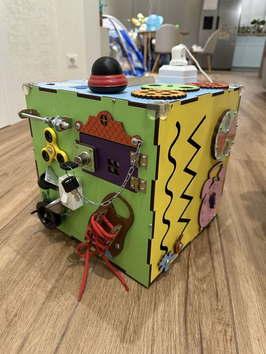 Бізікуб великий 30*30