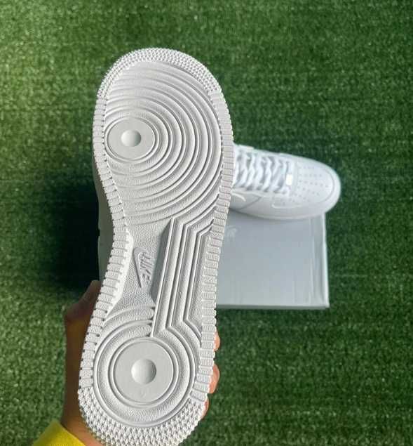 Nike Air Force 1 '07 white 38.5