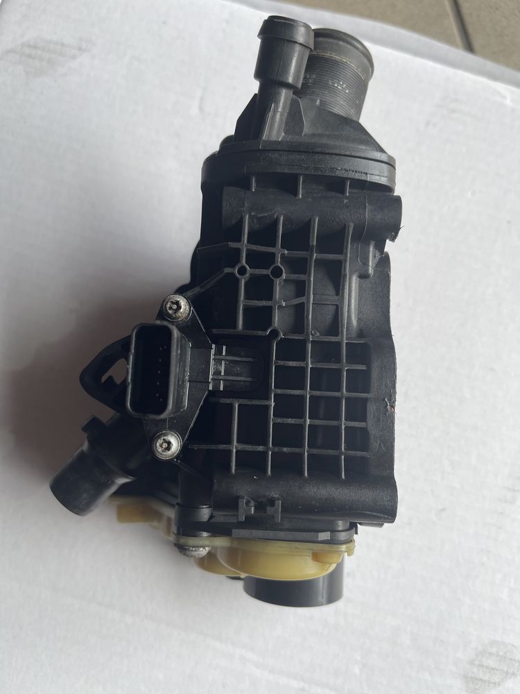 Termostat Ford Kuga II bdb