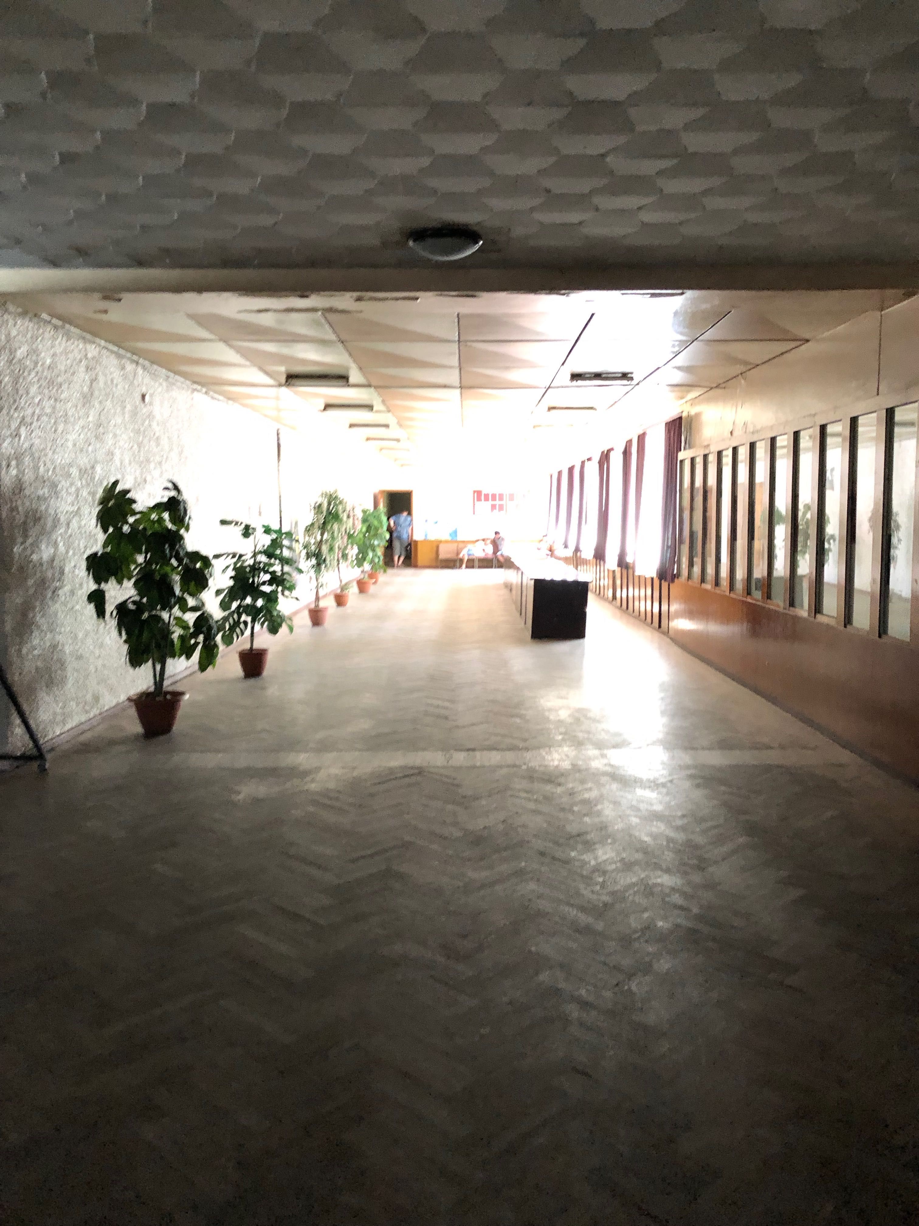 Продаж – центр – будівля 3359 м2 з ділянкою 1277 м2