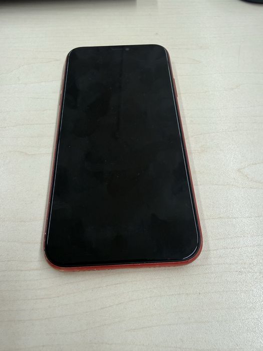 iPhone 11 – 128 GB (Vermelho)