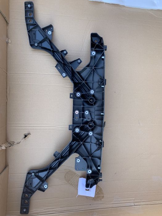 Панель передняя (телевизор) Tesla Model Y 1495245-00-C