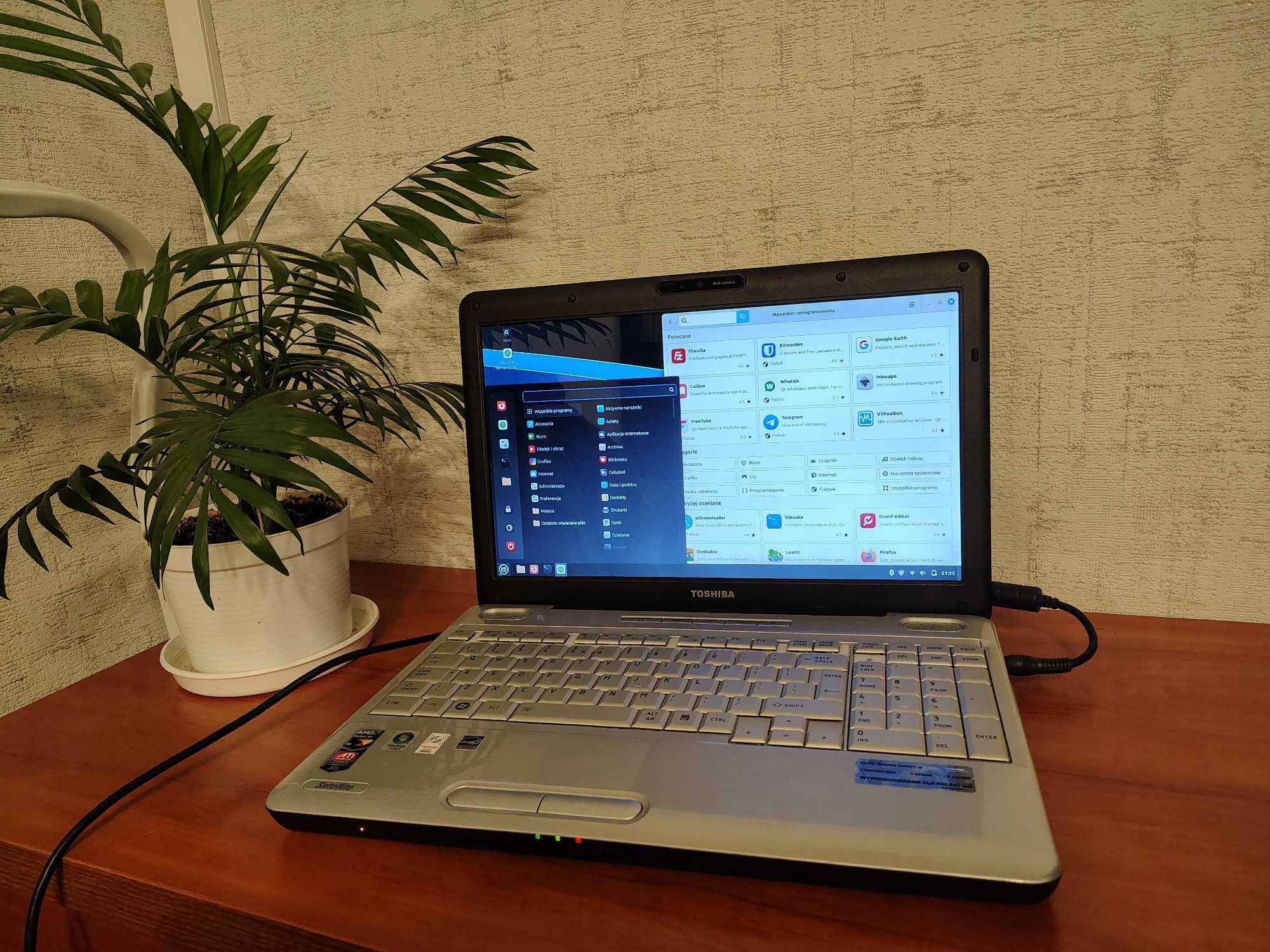 TOSHIBA Satellite L500D