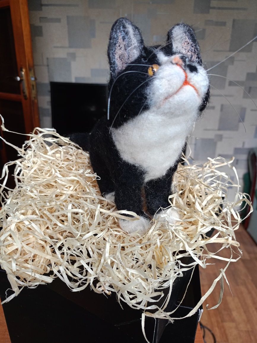Валяные игрушки из овечьей шерсти.
