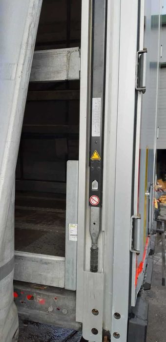 Naczepa schmitz  2014r Unoszony dach Standard   .z niemiec