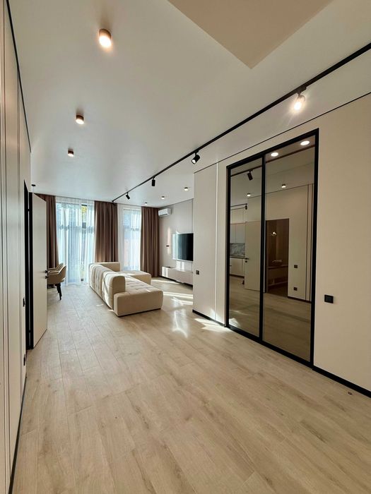 Продаж таунхаусу 125м2 закрите містечко біля озера Святище Осокорки