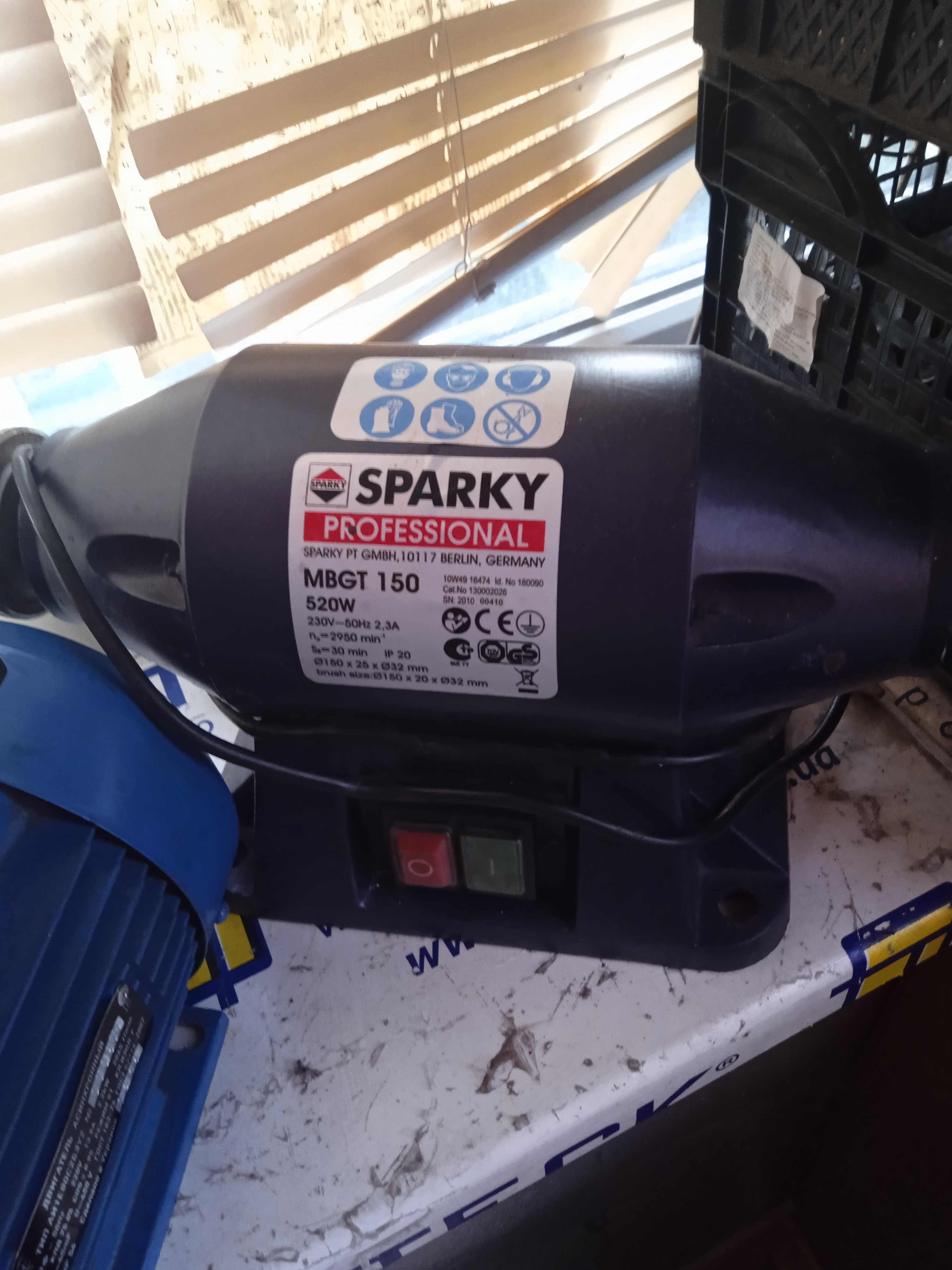 Sparky Professional PT GMBH, 10117 Berlin Germany  MBGT150 520W