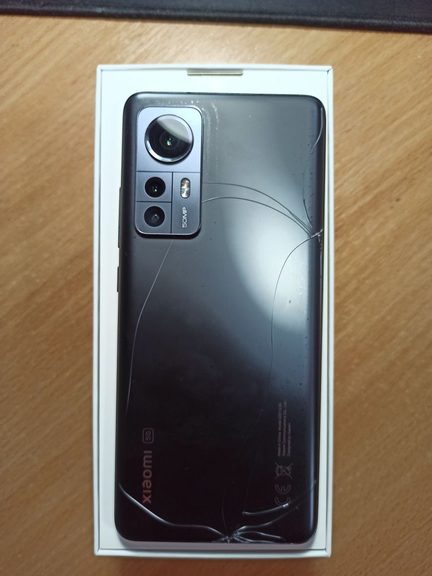 Продам флагман Xiaomi 12 6/128