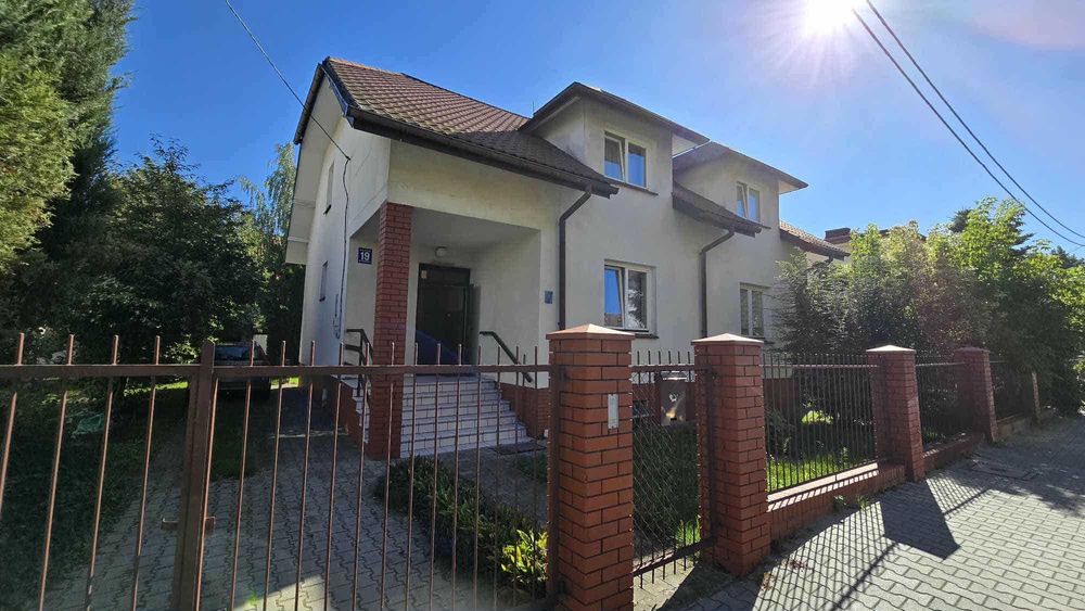 Dom położony w centrum miasta przy parku - Lubartów
