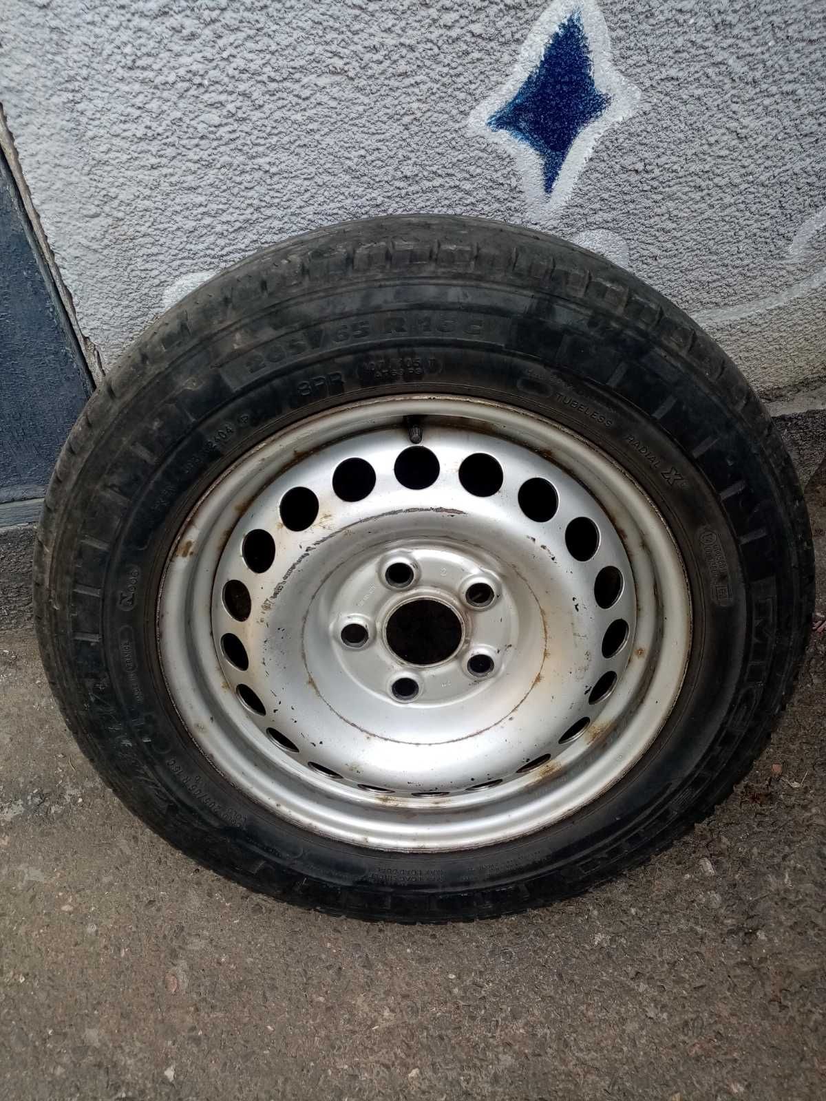 Колеса 205/65 R 16C, шини з дісками