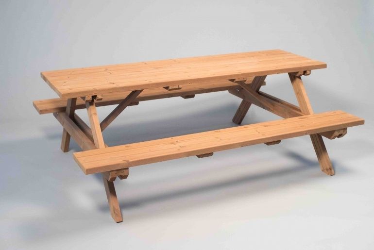 Mesa de jardim com bancos, mesa de picnic, em Pinho Nórdico