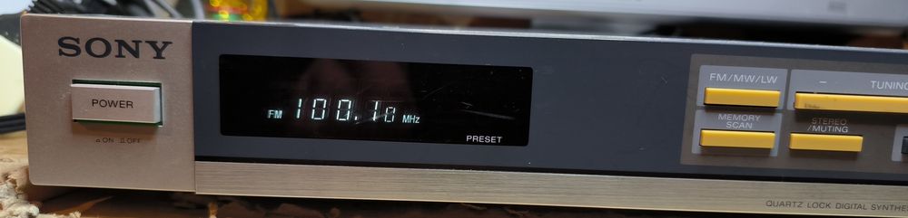 Tuner cyfrowy Sony ST-JX44L