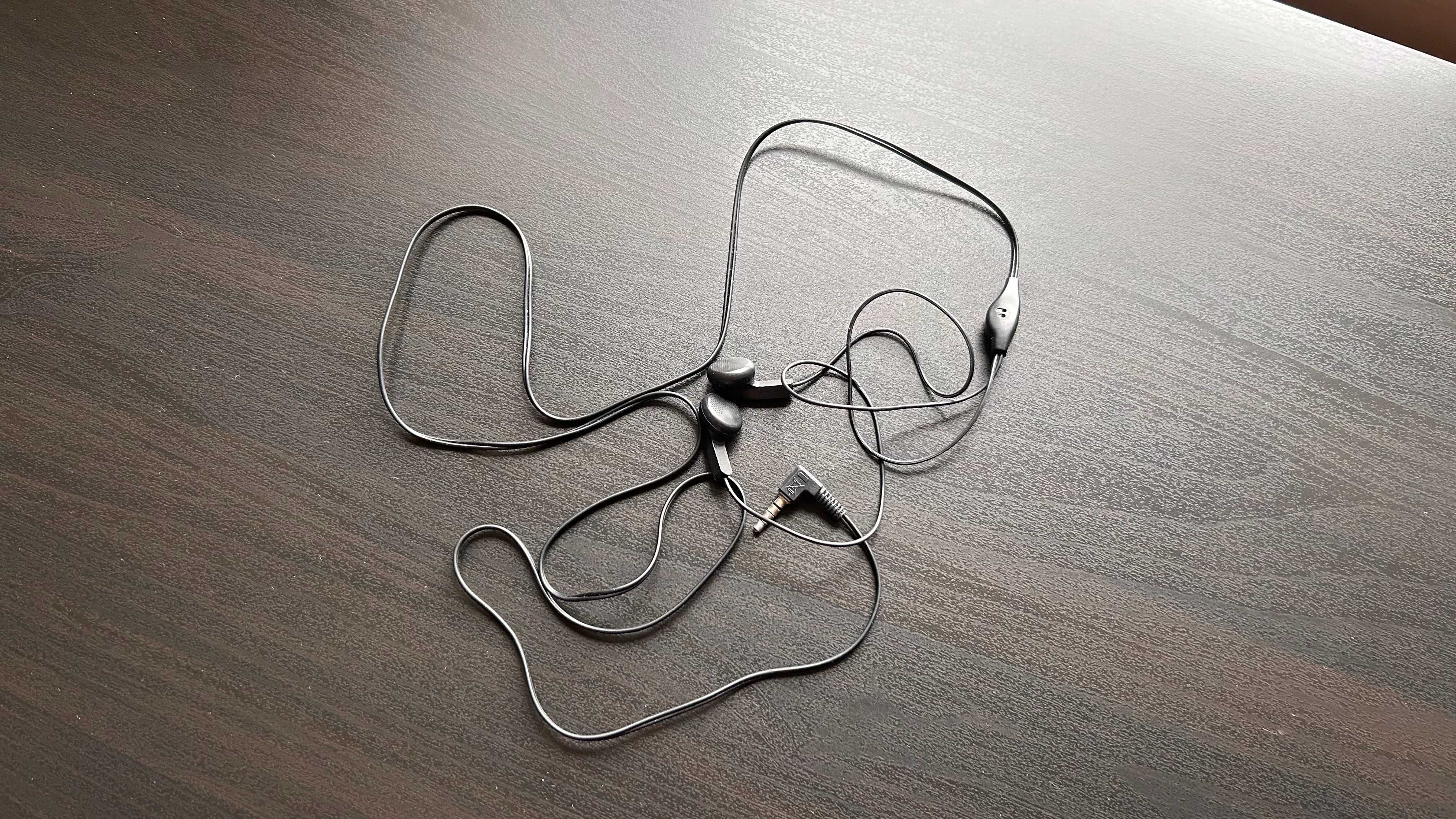 Słuchawki douszne do telefonu mp3 czarne z mikrofonem jack 3,5