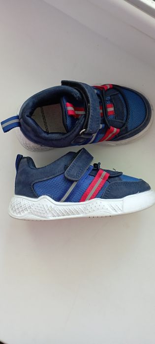 Кроссовки на мальчика