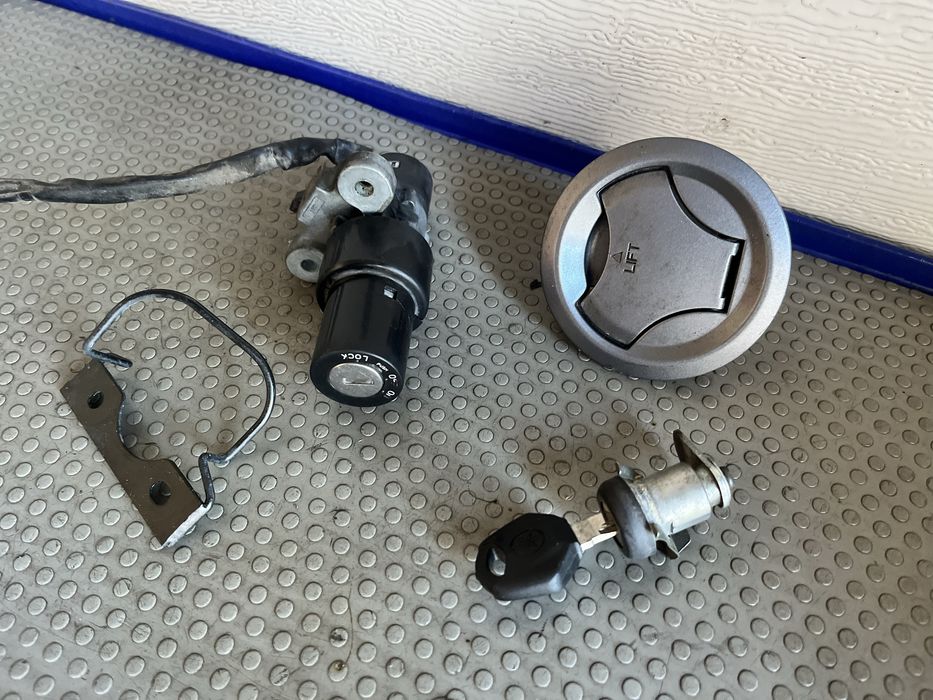 Stacyjka yamaha yzf r125 korek zamek zestaw staryowy