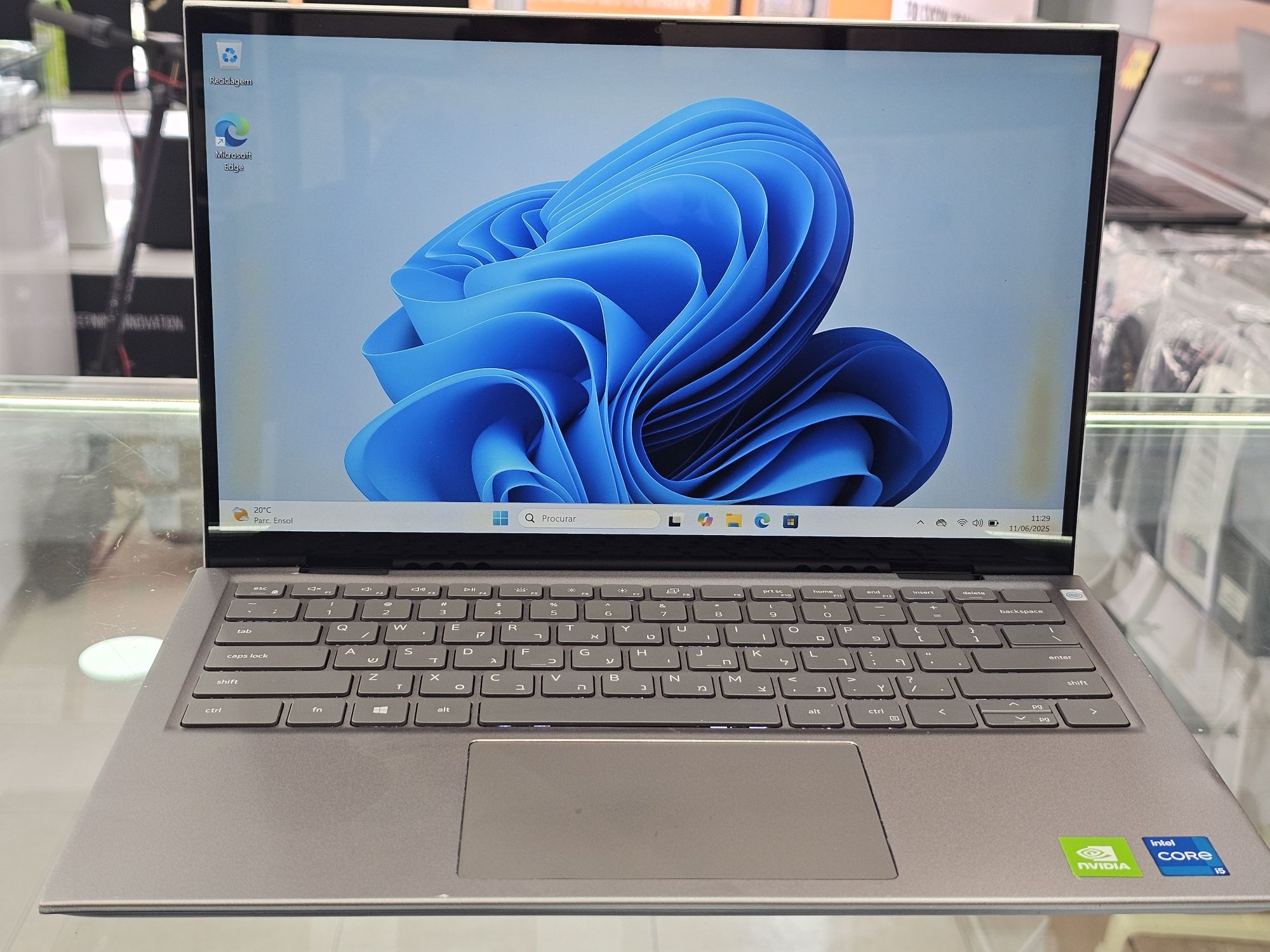 Dell Latitude 5310 Negócios de Ecrã táctil 2-em-1, 13,3" FHD