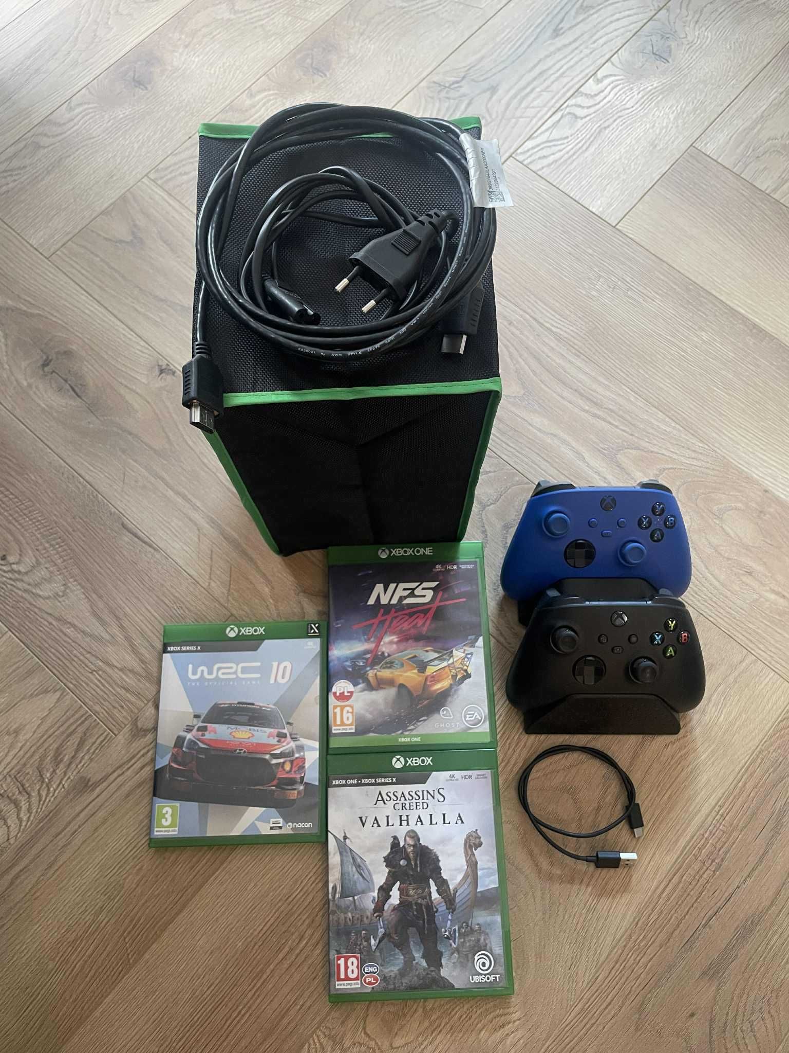 Konsola Xbox Series X + 2 Pady + Stacja ładowania + Gry