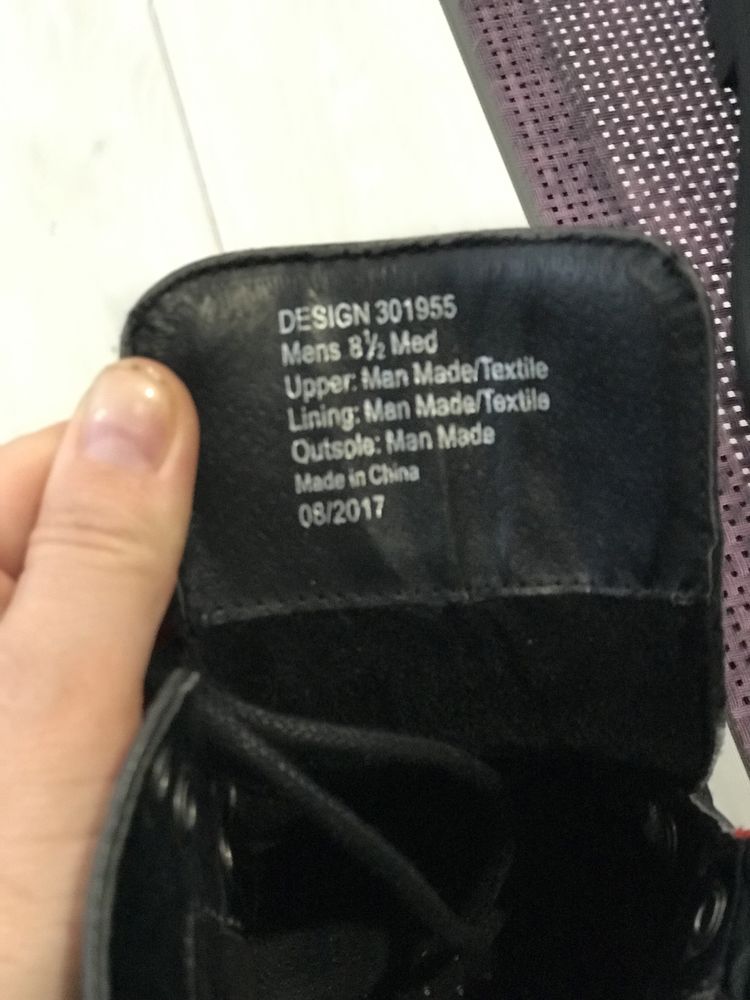 Продам ботинки модные