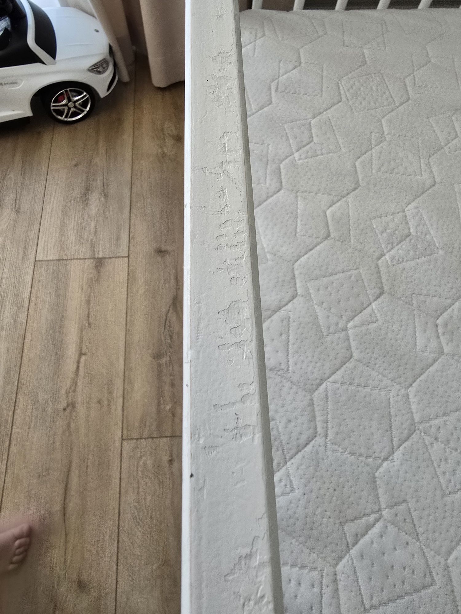 Łóżeczko niemowlęce drewniane